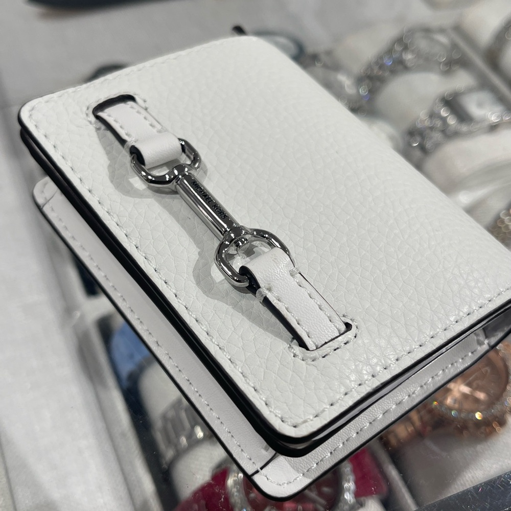 MICHAEL KORS Carson Small Pebbled Leather Wallet
Optic White 
NWT - Picture 2 of 16